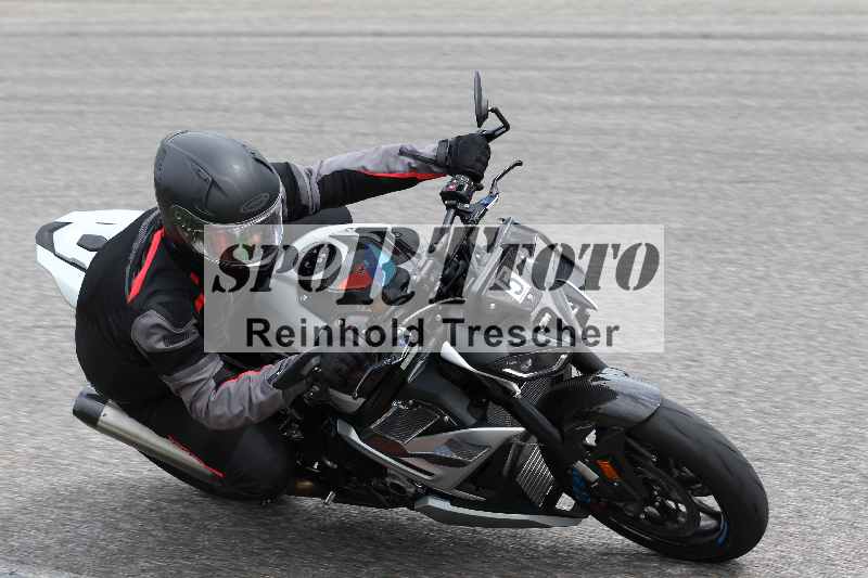 /40 05.08.2025 FREERIDE Training ADR/Gruppe B/5-1